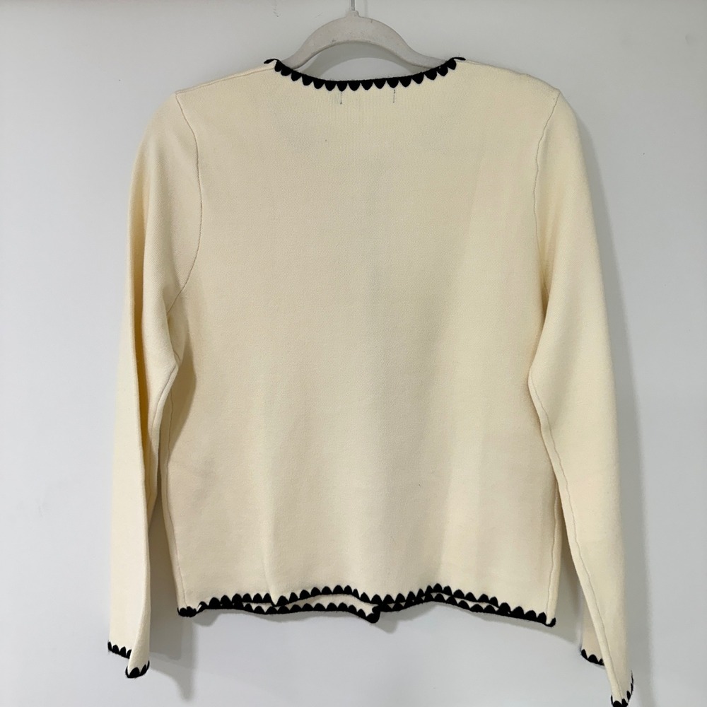LILLUSORY Scalloped Trim Knit Cardigan Women M Cream Gold Button Core/Old Money - Picture 2 of 7